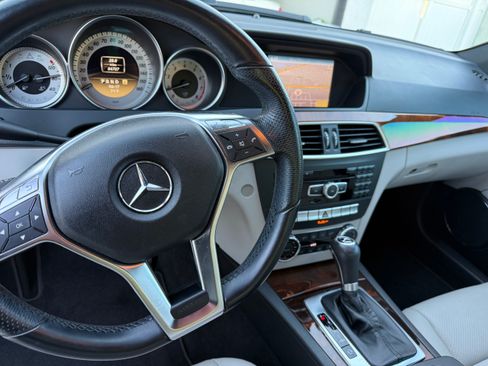 Used 2012 Mercedes-Benz C 250 Sedan image 9