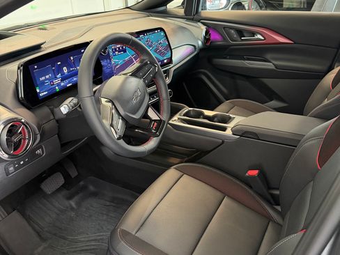 Used 2026 Chevrolet Equinox EV RS w/ Convenience Package II AWD/4WD image 8