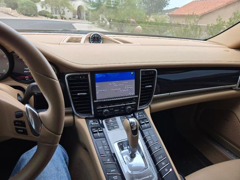 Used 2010 Porsche Panamera 4S image 14