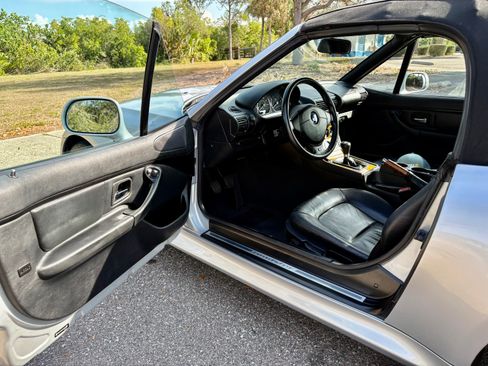 Used 2001 BMW Z3 3.0i image 23