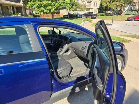 Used 2013 Chevrolet Volt Premium w/ Premium Trim Package image 9