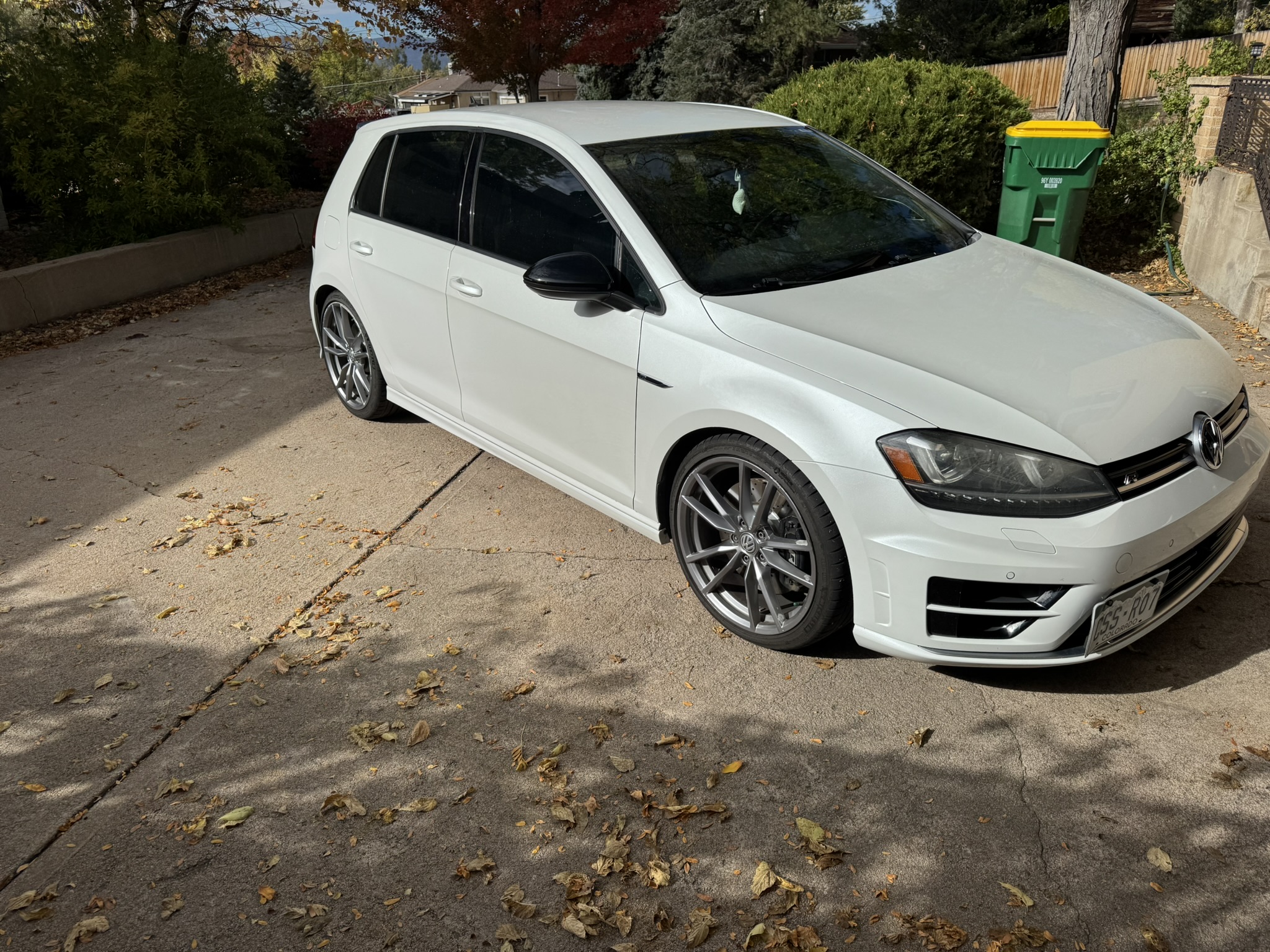 Used 2017 Volkswagen Golf R 4-Door AWD/4WD image 5