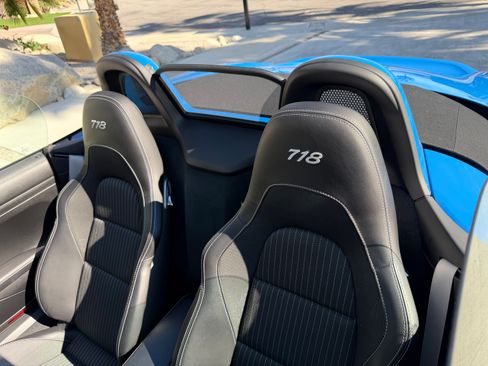 Used 2022 Porsche 718 Boxster image 10