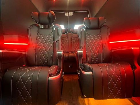Used 2023 Mercedes-Benz Sprinter 2500 image 10