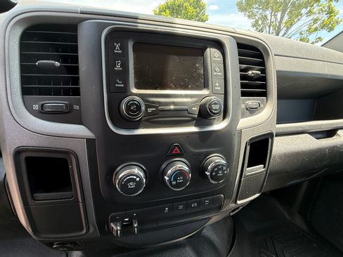 Used 2015 RAM 3500 Tradesman w/ Chrome Appearance Group RWD image 10