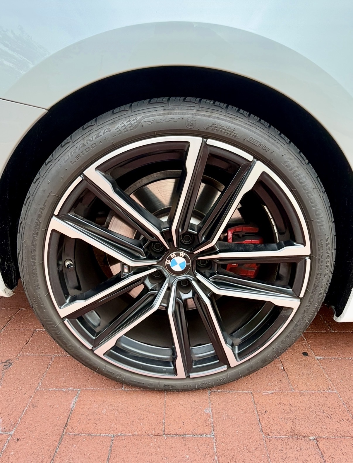 Used 2024 BMW M440i Coupe RWD image 9
