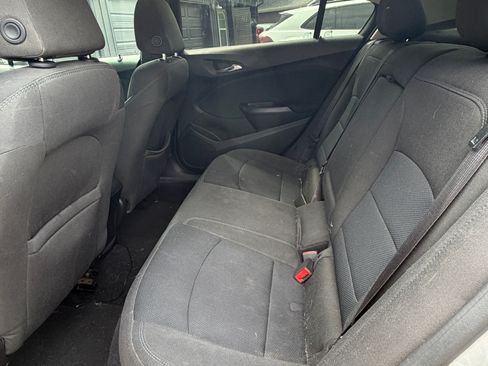 Used 2016 Chevrolet Cruze LT FWD image 10