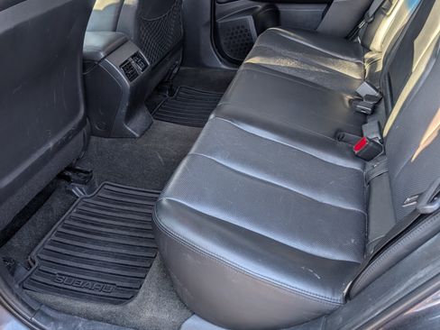 Used 2013 Subaru Outback 3.6R Limited w/ Moonroof Pkg image 9