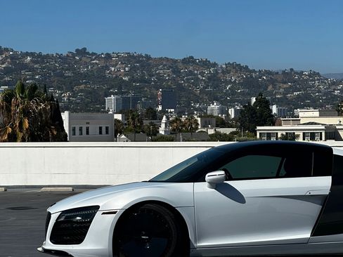 Used 2014 Audi R8 V8 image 4