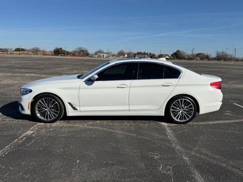 Used 2019 BMW 530i w/ Convenience Package image 1
