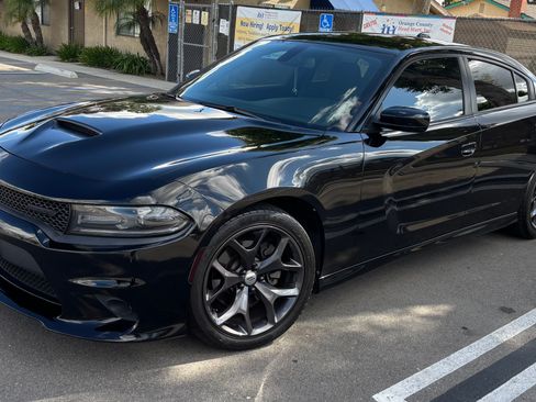 Used 2019 Dodge Charger GT image 2