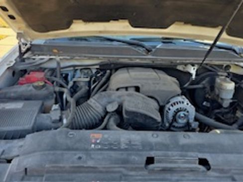 Used 2014 Chevrolet Tahoe LTZ image 6