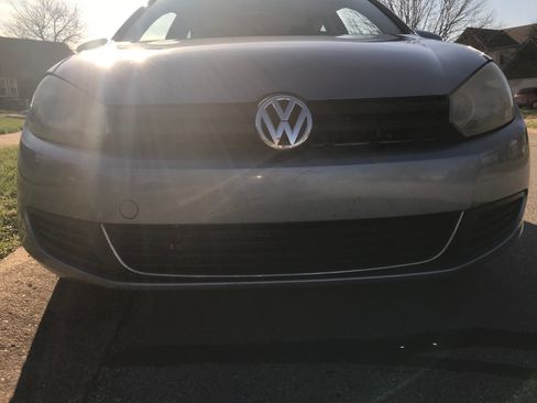 Used 2010 Volkswagen Golf 2-Door image 16