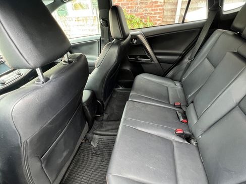 Used 2018 Toyota RAV4 SE w/ Power Extra Value Package image 13