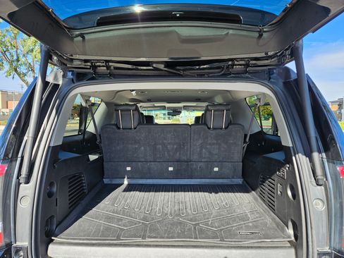 Used 2020 GMC Yukon XL SLT image 32