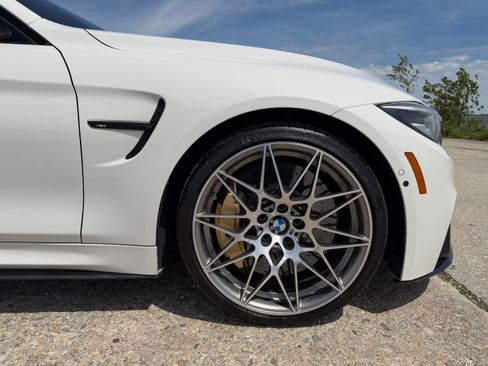 Used 2020 BMW M4 Convertible w/ Competition Package RWD image 22