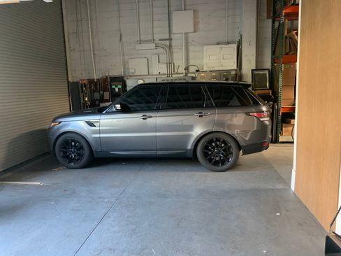 Used 2015 Land Rover Range Rover Sport HSE image 7