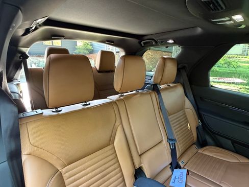Used 2019 Land Rover Discovery HSE AWD/4WD image 21