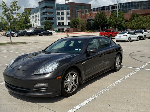 Used 2011 Porsche Panamera S RWD image 8