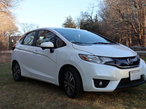 Used 2016 Honda Fit EX image 2