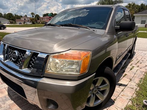 Used 2008 Nissan Titan SE RWD image 2