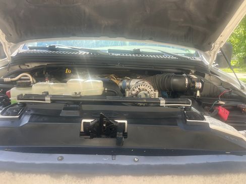 Used 2001 Ford F450 2WD Regular Cab Super Duty image 5