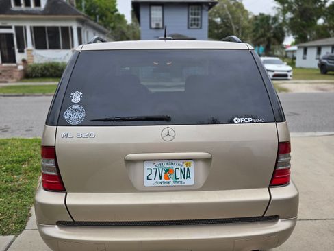 Used 2001 Mercedes-Benz ML 320 4MATIC image 2