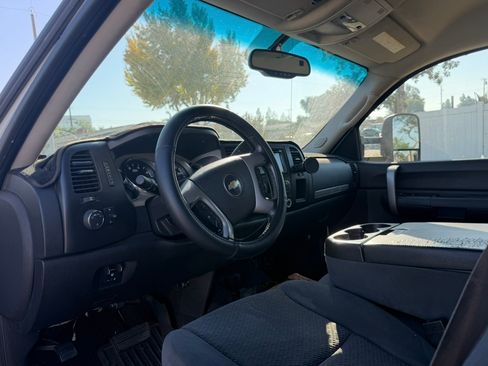 Used 2007 Chevrolet Silverado 2500 LT w/ 1LT Convenience Package image 7