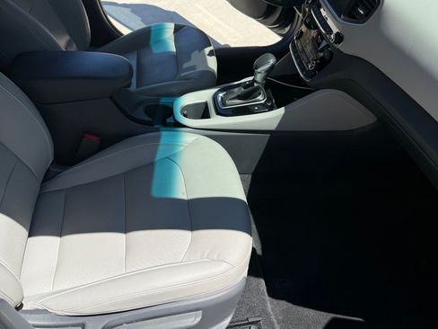 Used 2019 Hyundai Ioniq Limited w/ Ultimate Package 02 FWD image 8