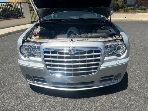 Used 2006 Chrysler 300 SRT8 w/ SRT Option Group II RWD image 6