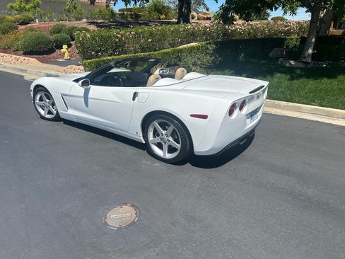 Used 2006 Chevrolet Corvette Convertible w/ Preferred Equipment Group RWD image 12