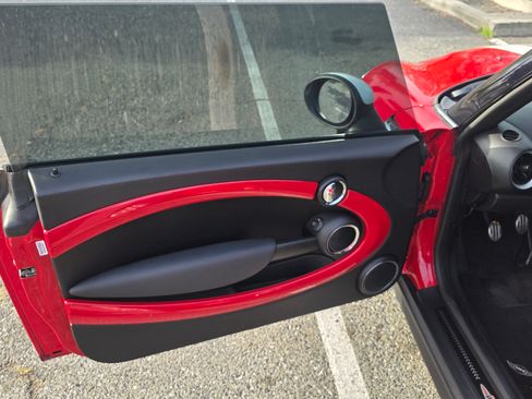 Used 2011 MINI Cooper John Cooper Works image 17