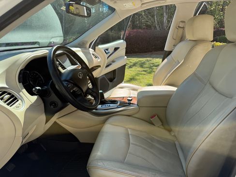 Used 2015 INFINITI QX60 FWD w/ Deluxe Touring Package image 13