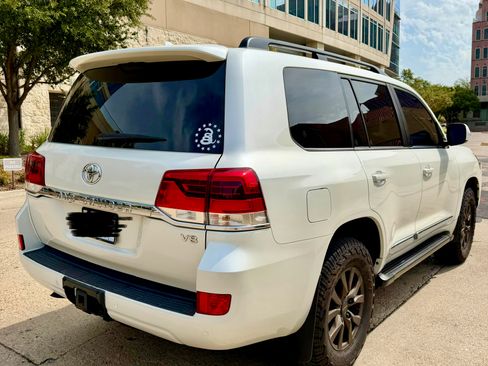 Used 2016 Toyota Land Cruiser AWD/4WD image 9