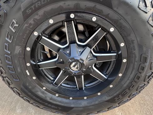 Used 2012 Chevrolet Silverado 2500 LT w/ Z71 Appearance Package image 18