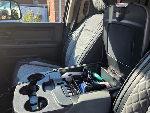 Used 2017 RAM 1500 Express w/ Black Ram 1500 Express Group image 15