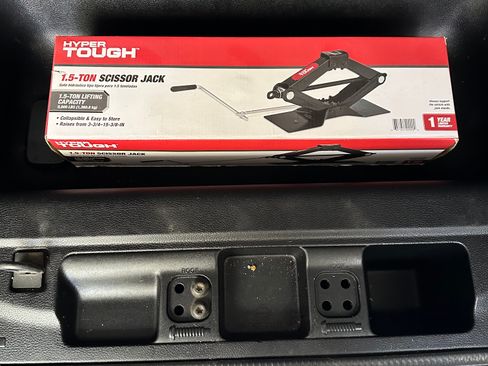 Used 2012 Jeep Wrangler Sport AWD/4WD image 13