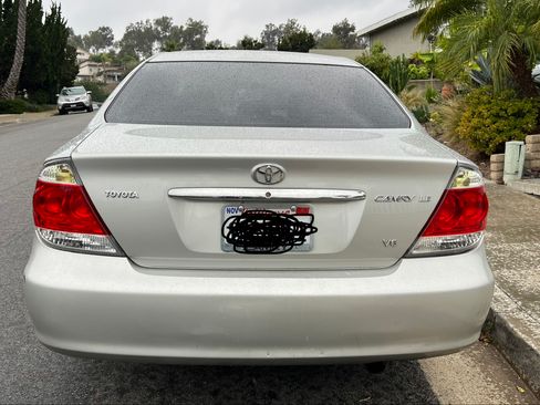 Used 2005 Toyota Camry LE image 10