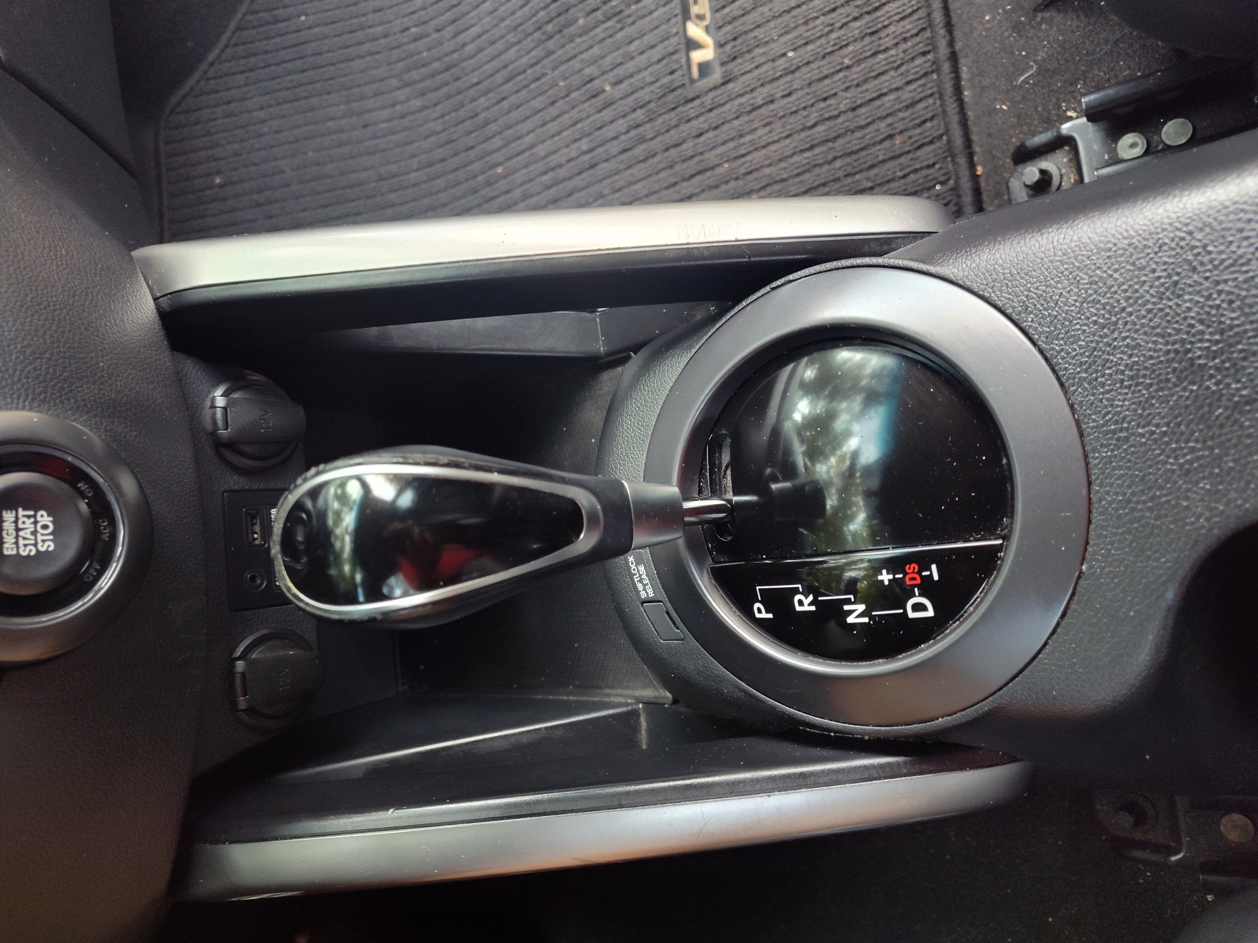 Used 2015 Hyundai Veloster Turbo FWD image 20