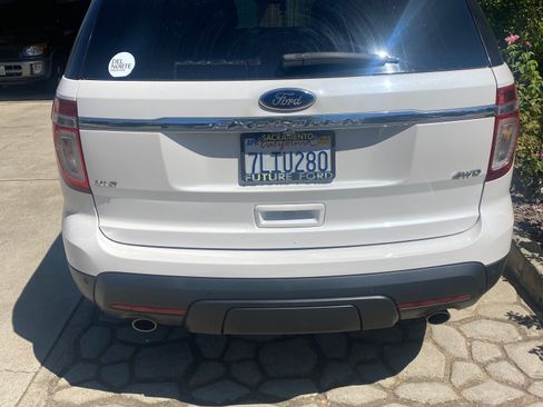 Used 2015 Ford Explorer XLT w/ Equipment Group 202B image 1