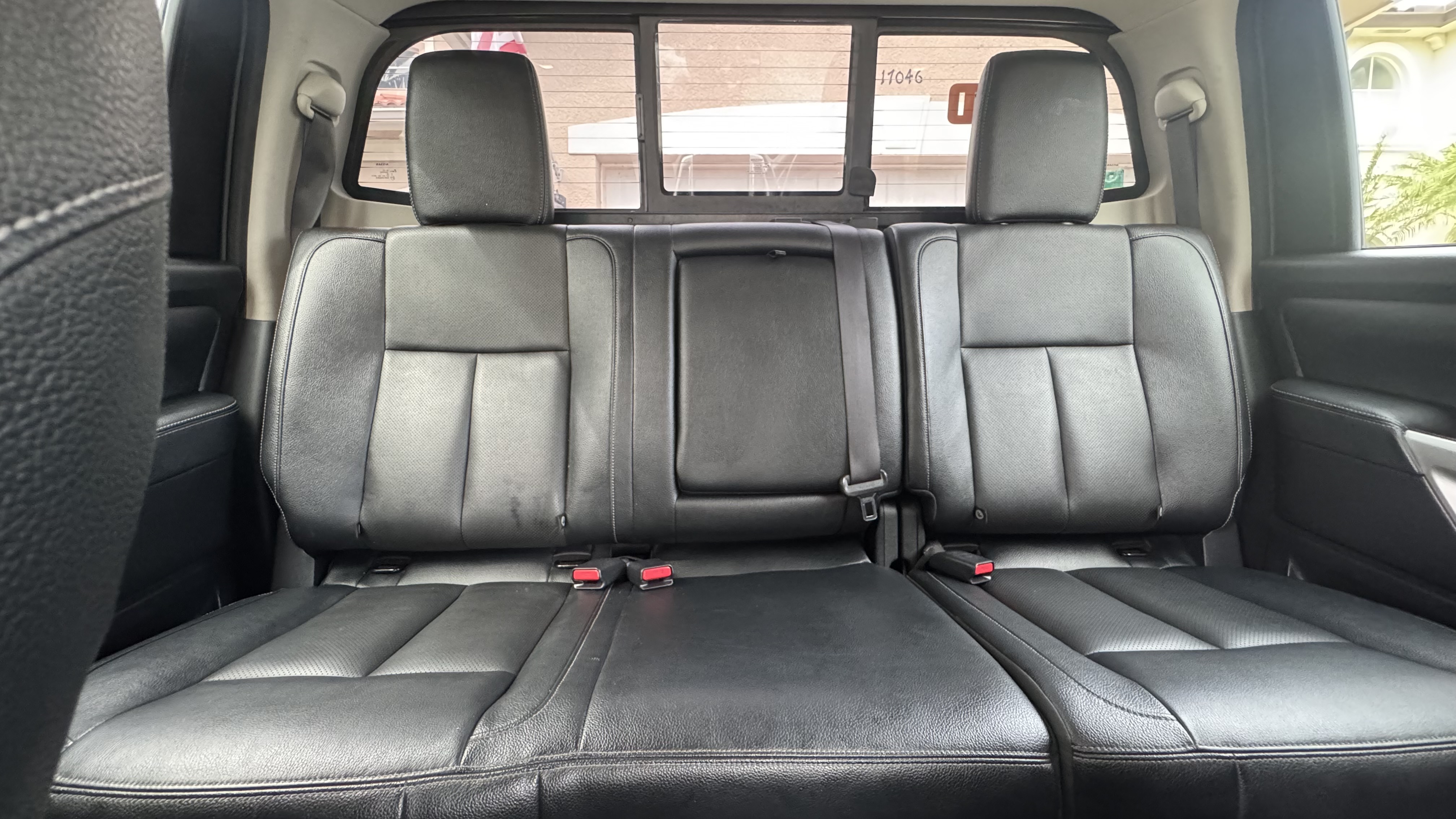 Used 2020 Nissan Titan SL w/ Moonroof Package AWD/4WD image 18