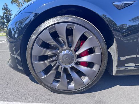 Used 2023 Tesla Model 3 Performance image 11