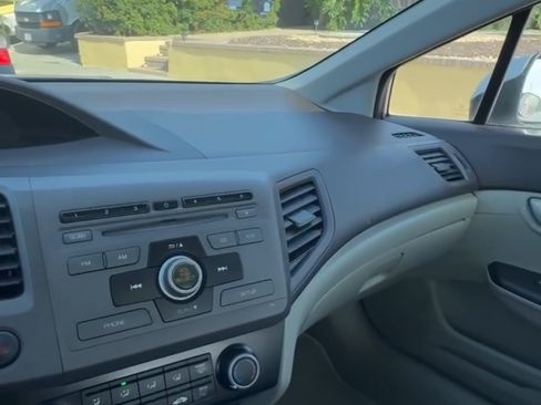 Used 2012 Honda Civic Natural Gas image 9