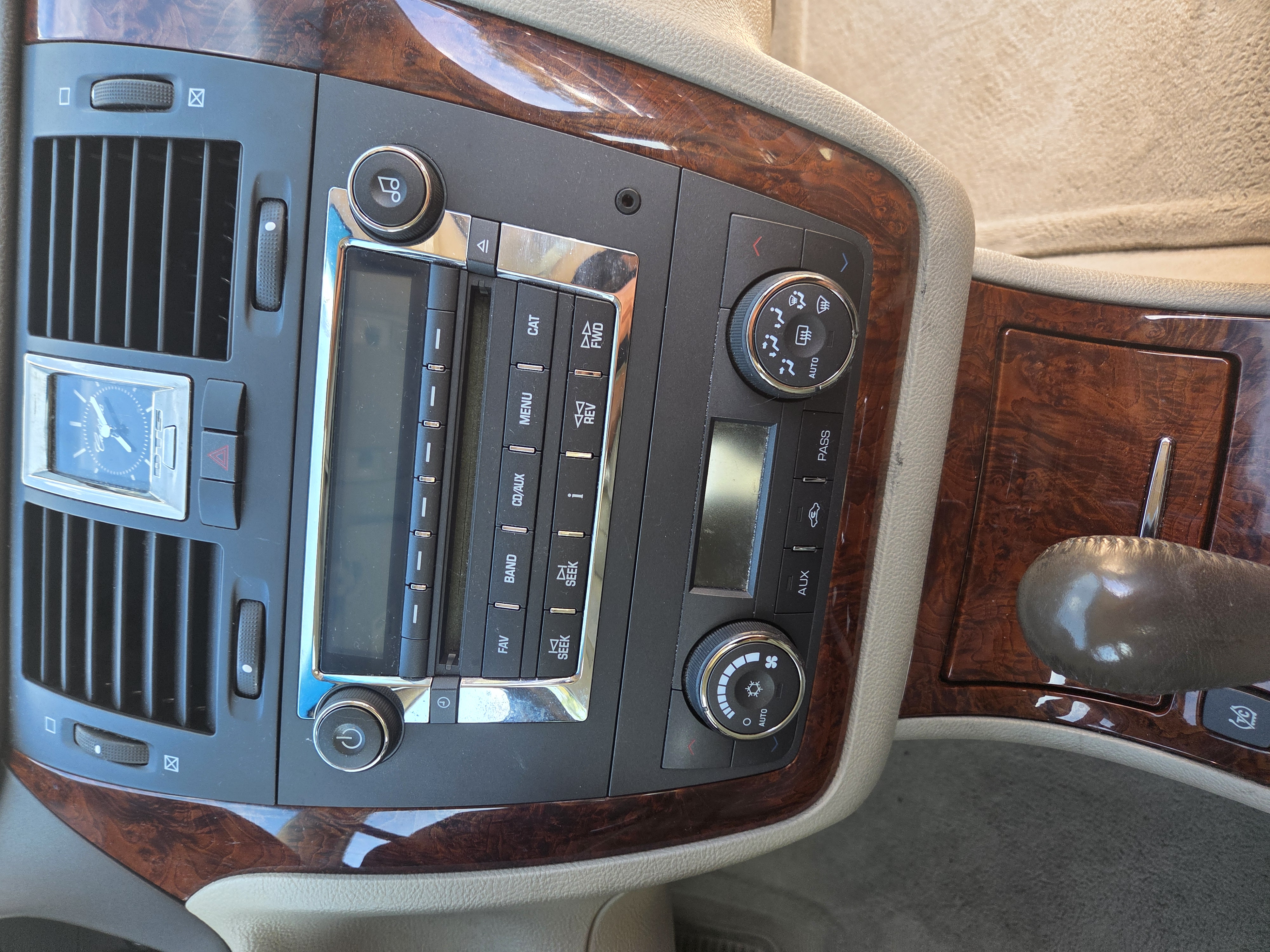 Used 2006 Cadillac DTS FWD image 16