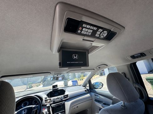 Used 2016 Honda Odyssey SE image 10