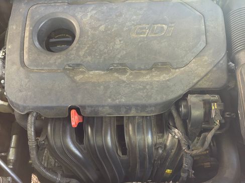 Used 2017 Kia Sorento FWD image 16