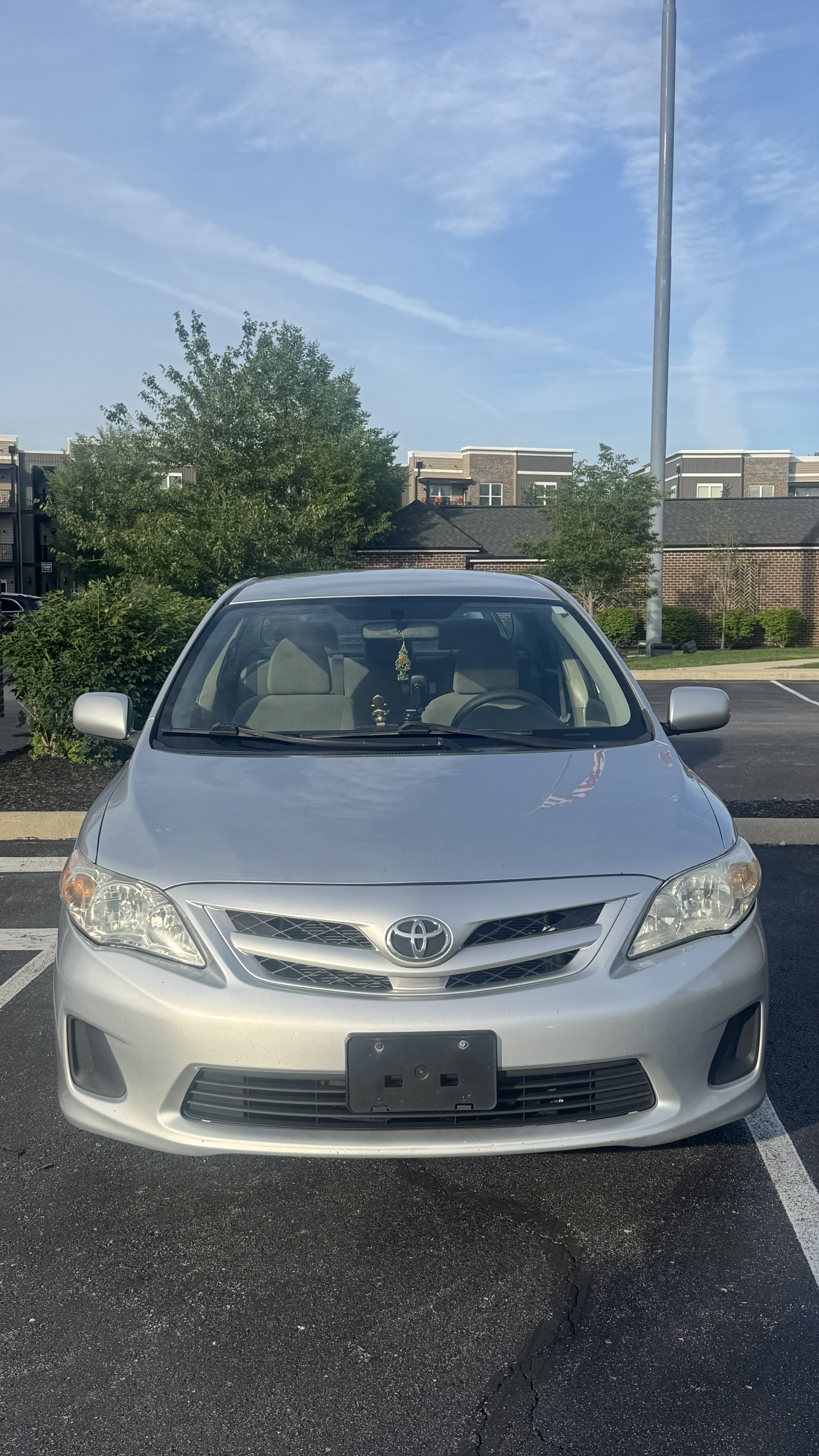 Used 2011 Toyota Corolla LE FWD image 1