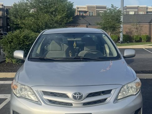 Used 2011 Toyota Corolla LE FWD image 1