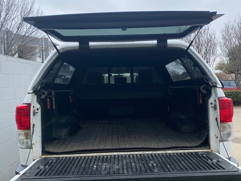 Used 2010 Toyota Tundra 4x4 Double Cab image 10