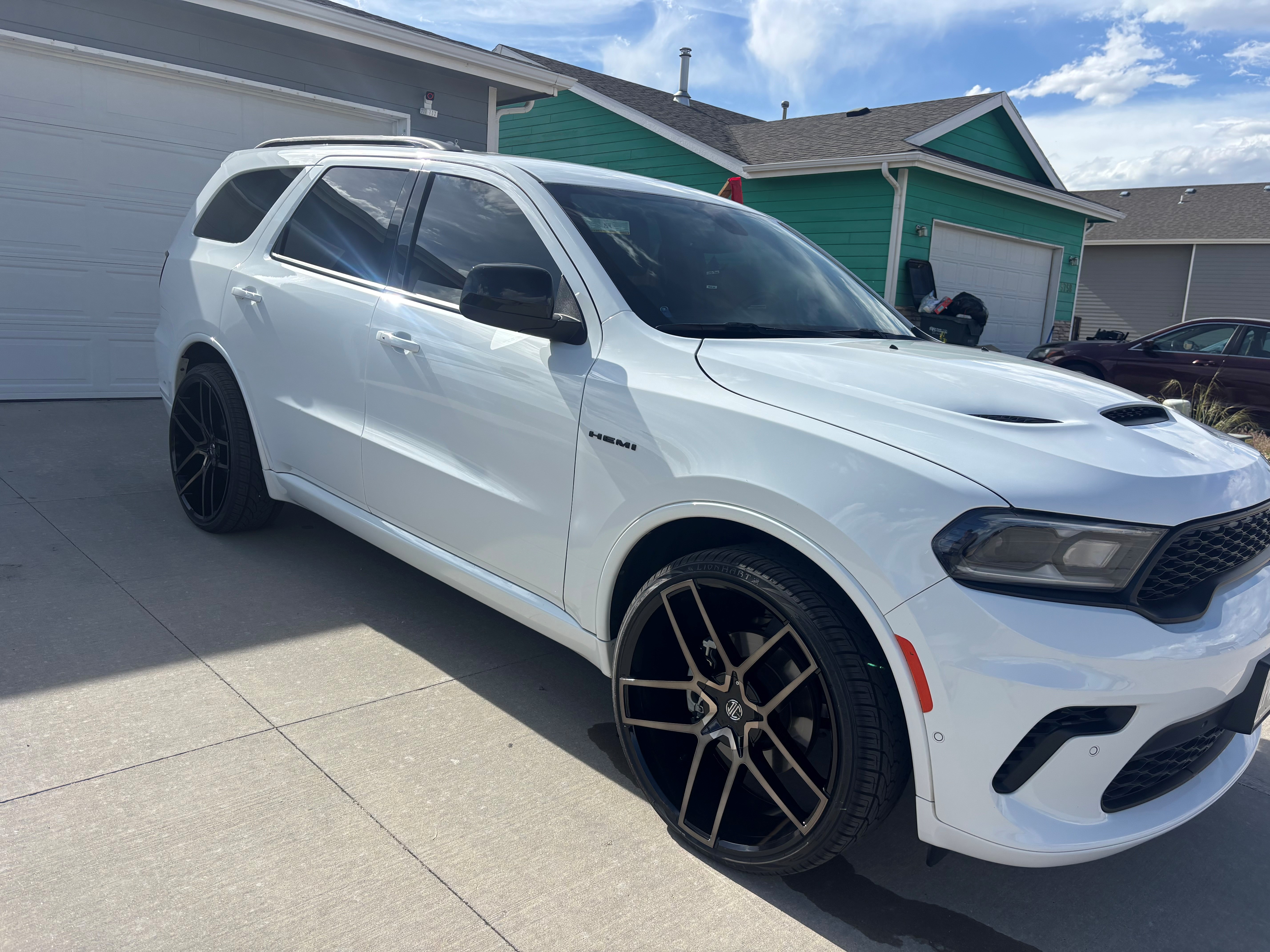 Used 2023 Dodge Durango R/T w/ Blacktop Package AWD/4WD image 2